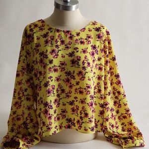 GB floral  long sleeves open tie back blouse Sz L